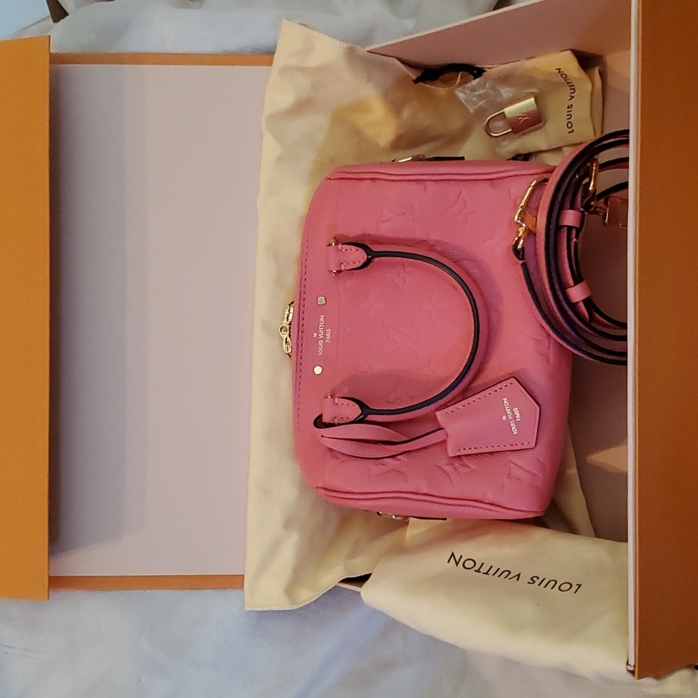 🩷🩷NIB EXTREMELY RARE Louis Vuitton Speedy 20 Bandouliere Handbag